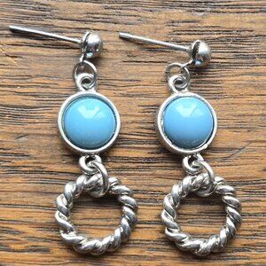 Silvertone earrings w pale blue inset stone. Turquoise?
